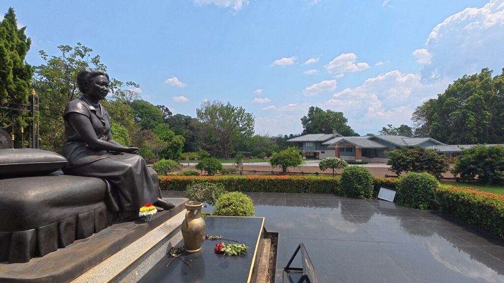 Queen Rambai Barni statue and memorial garden at Suan Ban Kaew Palace