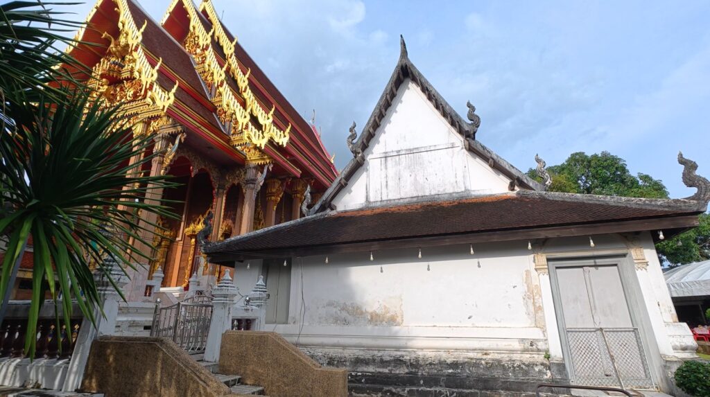Wat Tapon Yai historic and new Ubosot in Chanthaburi, Thailand