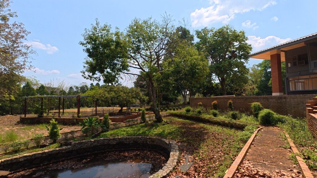 Garden beside Suan Ban Kaew Palace in Chanthaburi