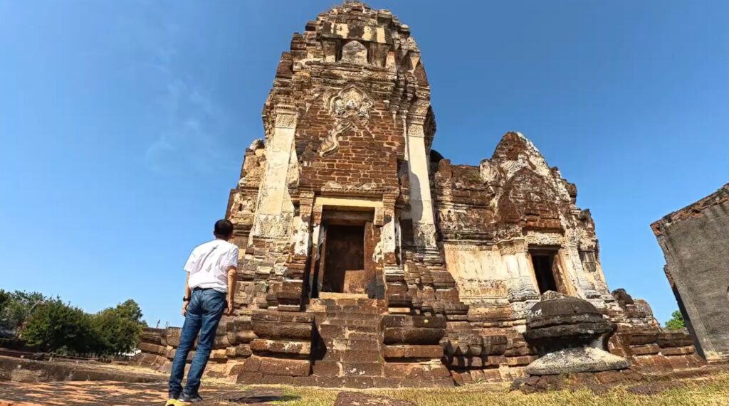 Central prang and ancient temple ruins at Wat Phra Si Rattana Mahathat in Lopburi, Thailand