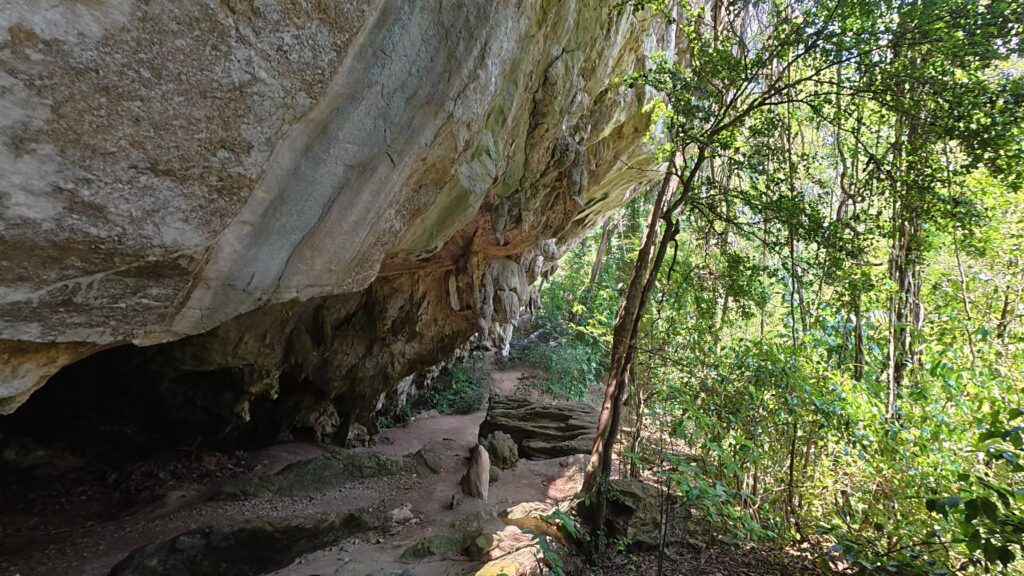 Walking path inside Tham Khao Cha Ang Ha Yot cave, Rayong