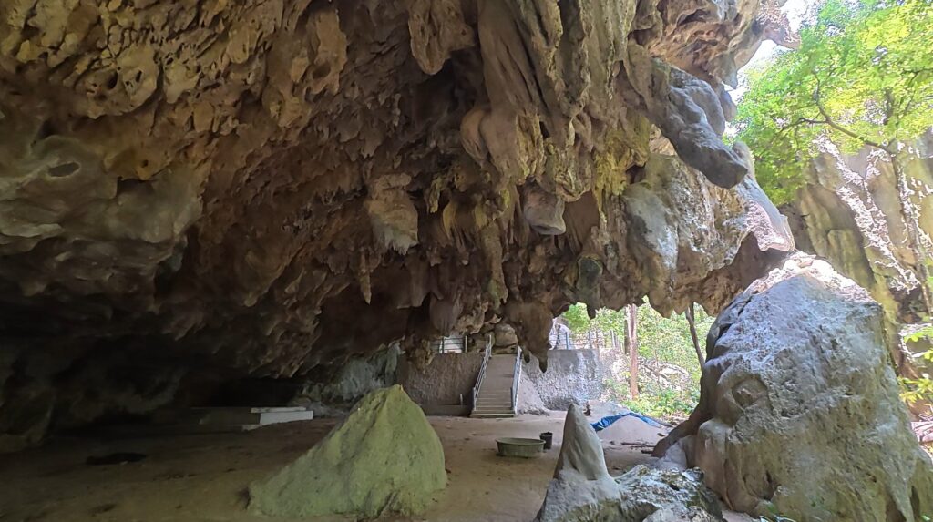 Limestone formations inside Tham Khao Cha Ang Ha Yot cave