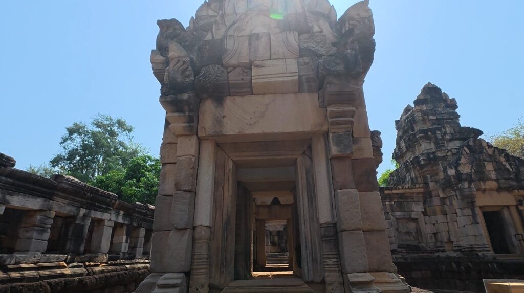 Entrance tower of Sadok Kok Thom sanctuary
