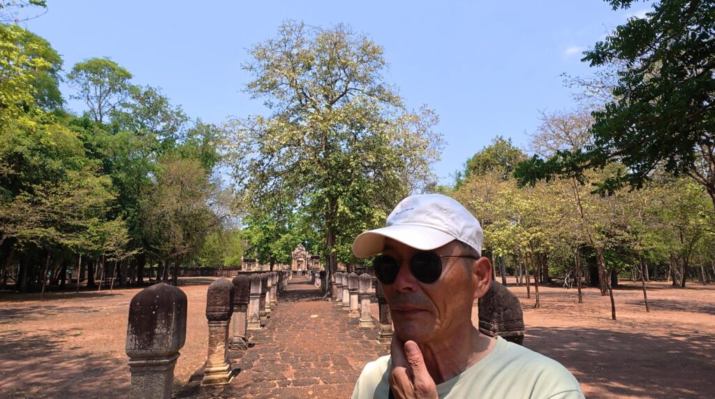 Walking through Sadok Kok Thom