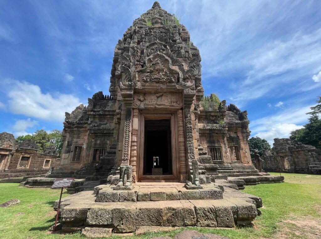 Laterite walls of Kuti Ruesi Ban Nong Bua Rai