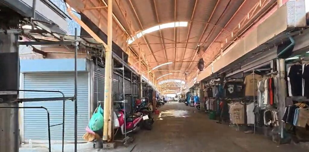 Closed market stalls inside Ban Khlong Luek Border Market