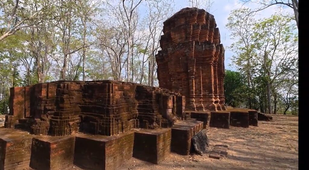 Ancient brick sanctuary of Prasat Khao Noi in Sa Kaeo