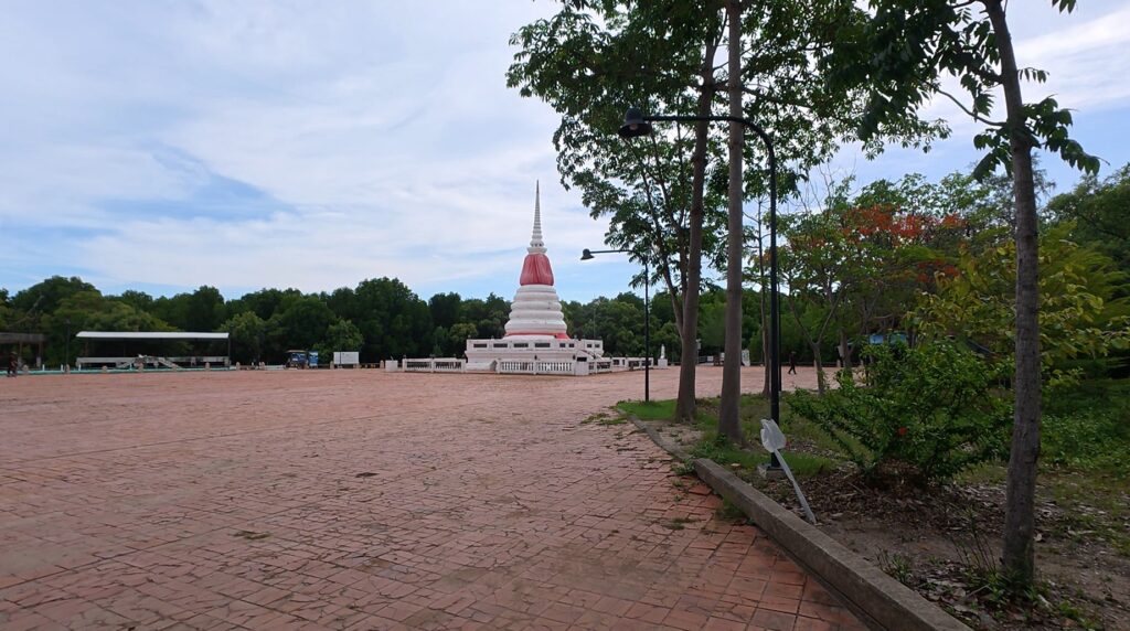 Red and white Phra Chedi Klang Nam in Rayong
