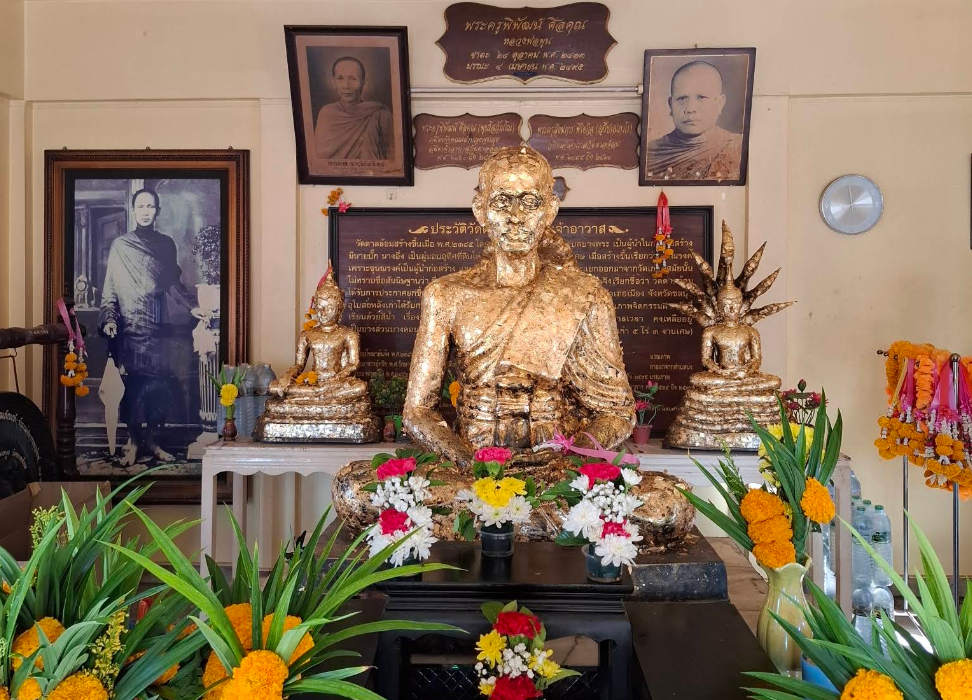 Memorial statue of Luang Pho Poon at Wat Tan Lom in Chonburi