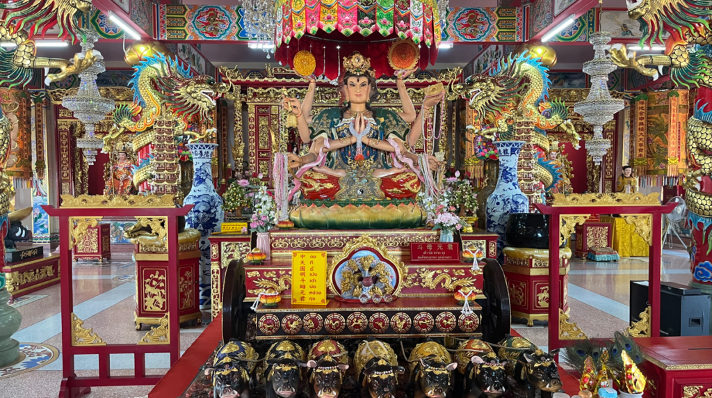 Doumu Yuanjun statue with multiple arms at Na Jasa Tai Chue Shrine